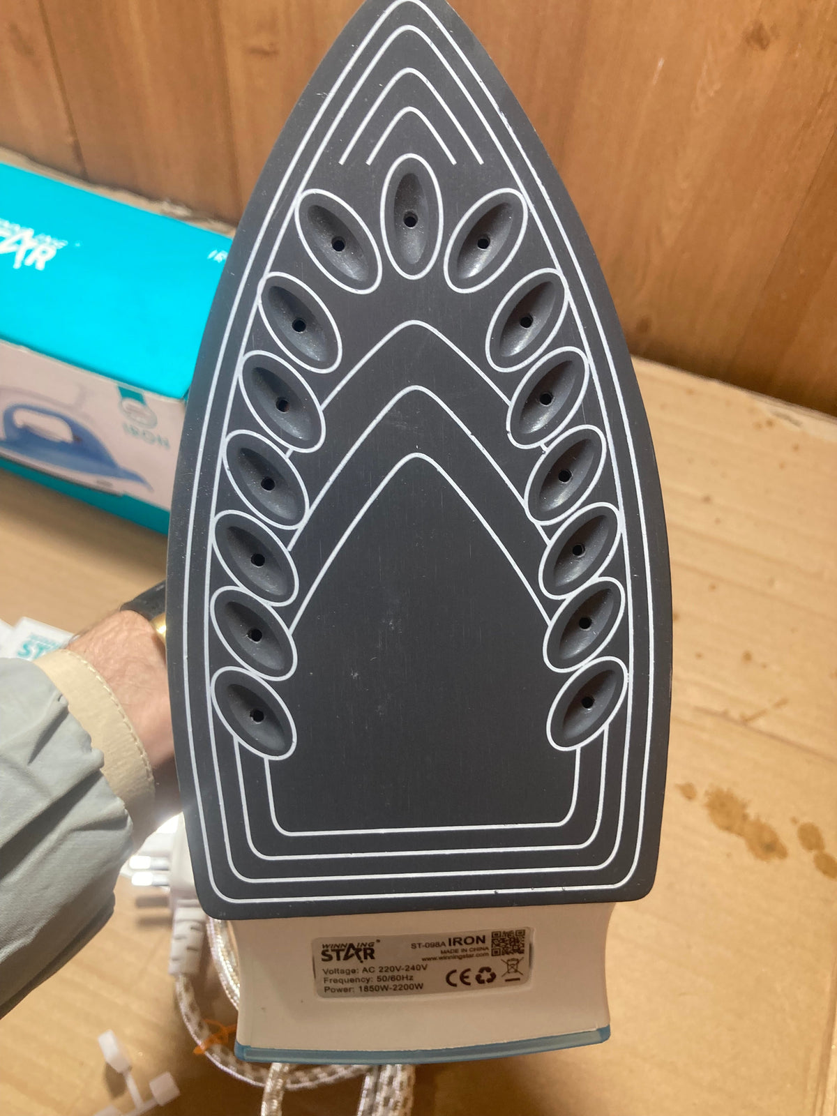 WINNING STAR Dry & Steam Iron 2200W